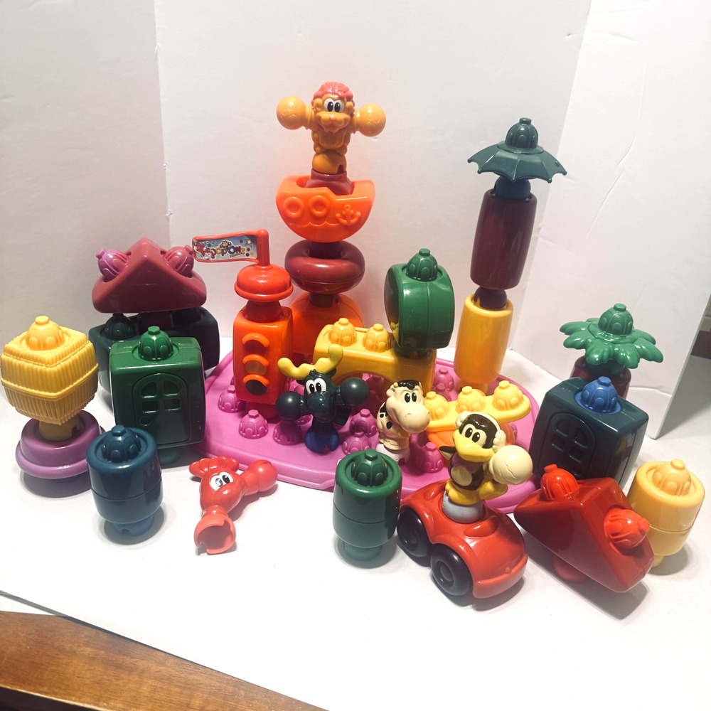 30 Piece Fisher Price Mattel Pop Onz Toys Animals Building set in case 2004